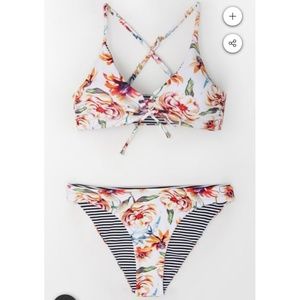 NWT Cupshe Floral and Striped Reversible Bikini